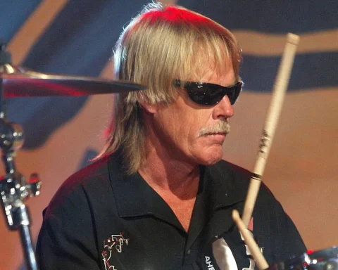 Frank Beard Dead at 77- ZZ Top's Iconic Drummer Passes Away