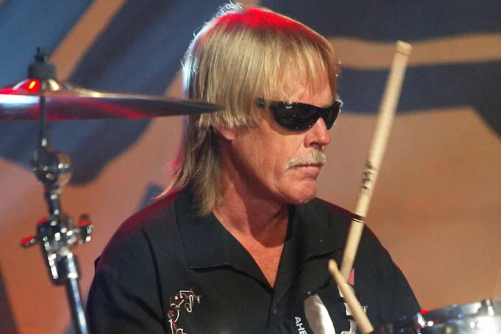 Frank Beard Dead at 77- ZZ Top's Iconic Drummer Passes Away