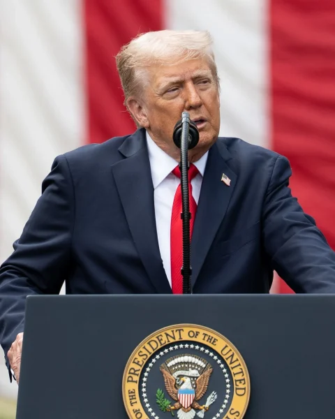 Trump Threatens to Bomb Oman as Iran War Deadline Passes
