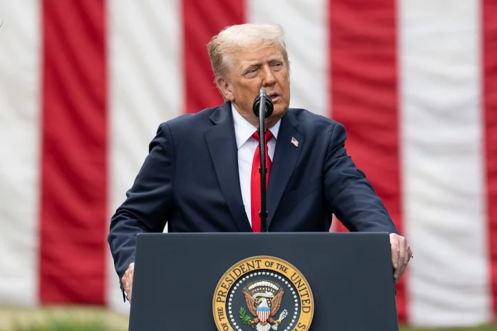 Trump Threatens to Bomb Oman as Iran War Deadline Passes